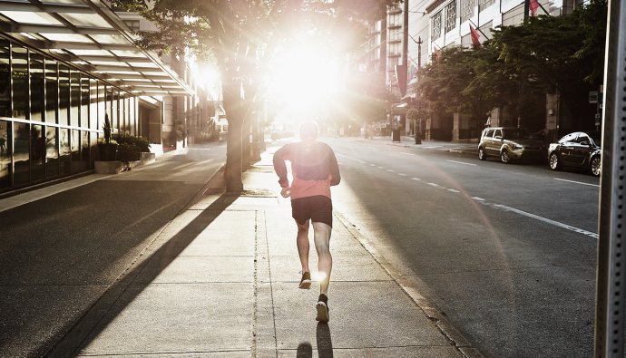 5 GRANDES VENTAJAS DE ENTRENAR POR LA MAÑANA
